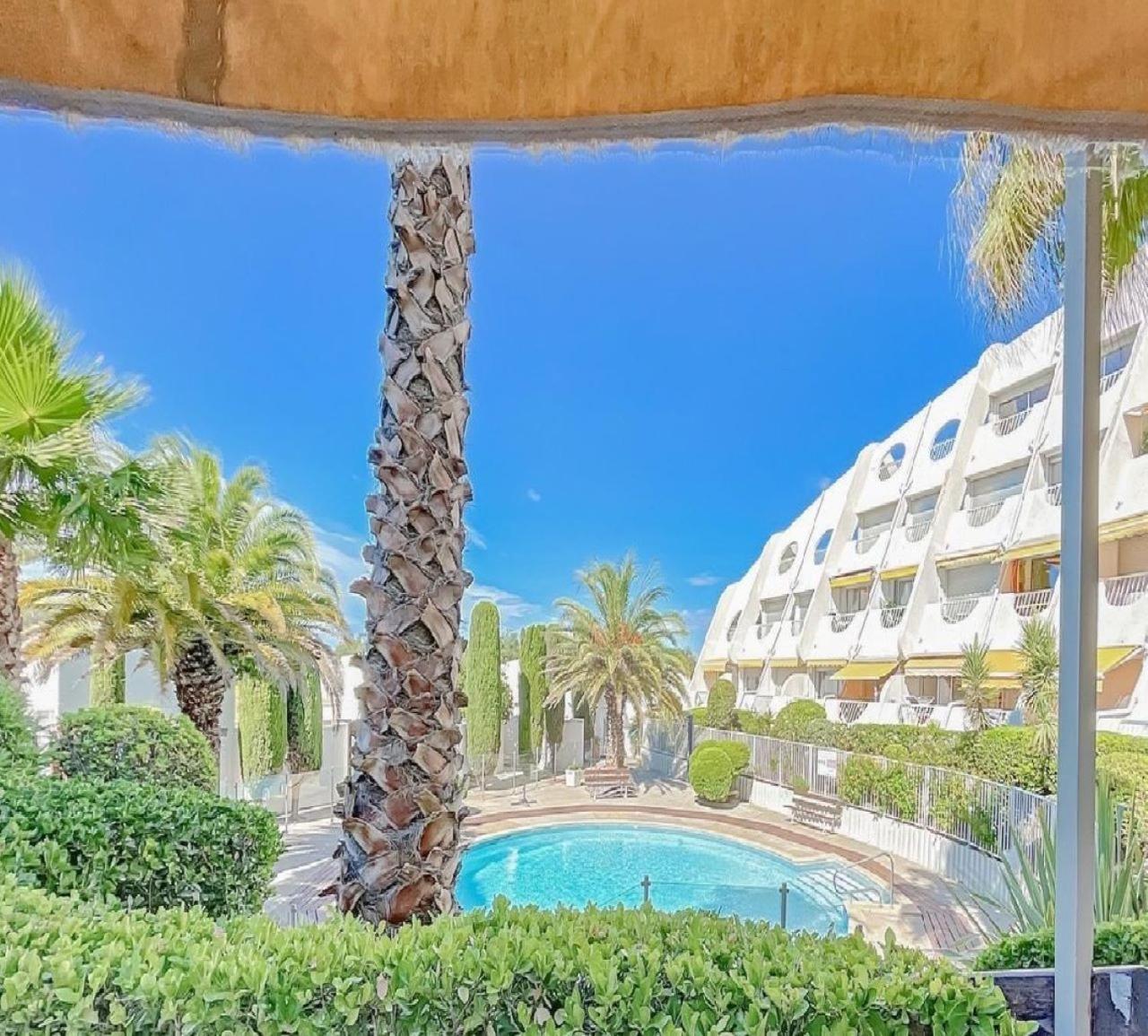 Le Soupir Des Palmiers. Ideal Couple, Piscine, Mer La Grande Motte Exterior foto